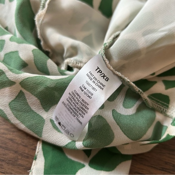 NWOT Dynamite Raglan Tie Wrap Blouse Beige/White Funky Bell Sleeve Size XS - Picture 6 of 10